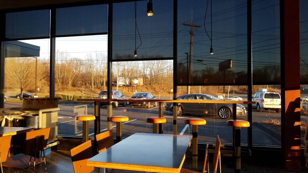 Chipotle Mexican Grill | restaurant | 2 Commercial Pkwy, Branford, CT 06405, USA | 2033151506 OR +1 203-315-1506