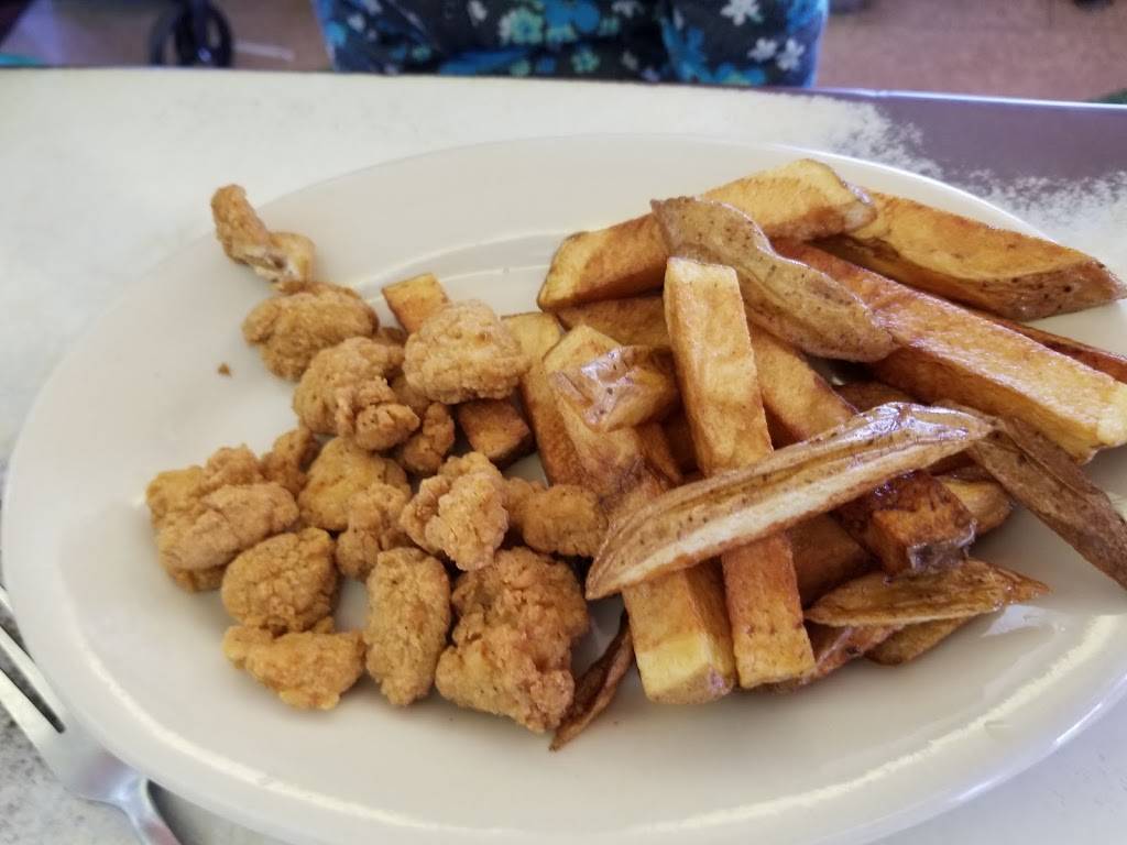 Marthas Diner | restaurant | 585 T-5, Coventry, VT 05825, USA | 8027546800 OR +1 802-754-6800