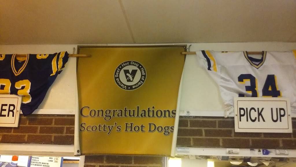 Scottys Hot Dog Stand | restaurant | 1016 N Cedar Lake Rd, Round Lake Beach, IL 60073, USA | 8475463400 OR +1 847-546-3400