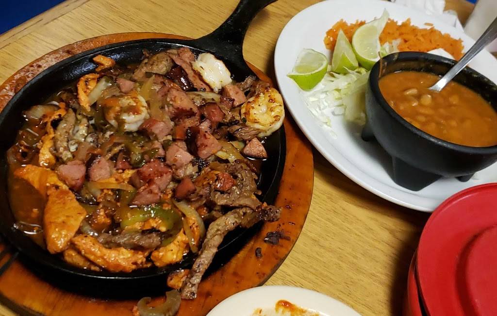 Taqueria El Novillero | restaurant | 12400 Nacogdoches Rd, San Antonio, TX 78217, USA | 2106573809 OR +1 210-657-3809