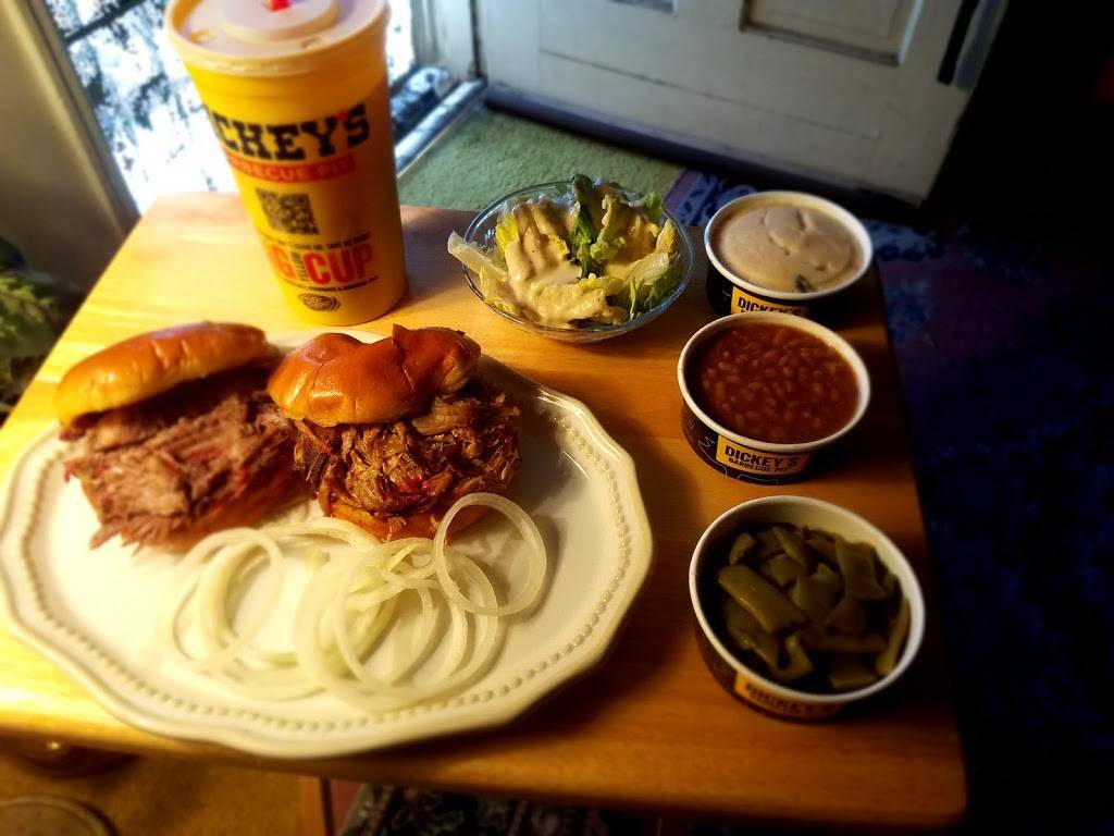 Dickeys Barbecue Pit | restaurant | 116 E Compton Blvd, Compton, CA 90220, USA | 3108681444 OR +1 310-868-1444