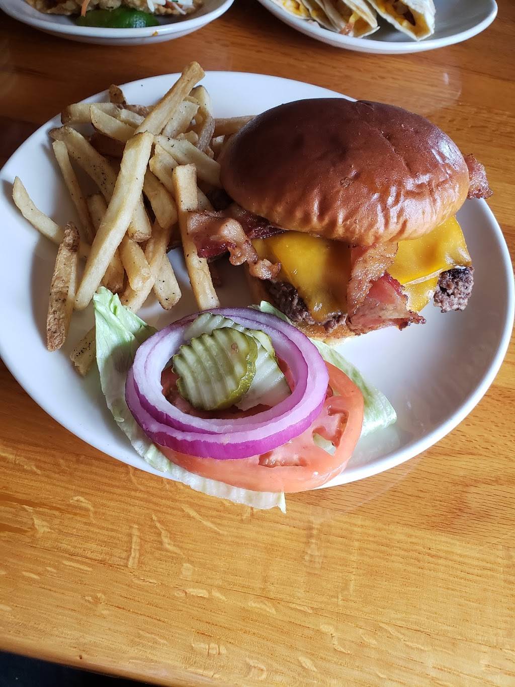 Applebees Grill + Bar | restaurant | 2901 66th St N, St. Petersburg, FL 33710, USA | 7273431070 OR +1 727-343-1070