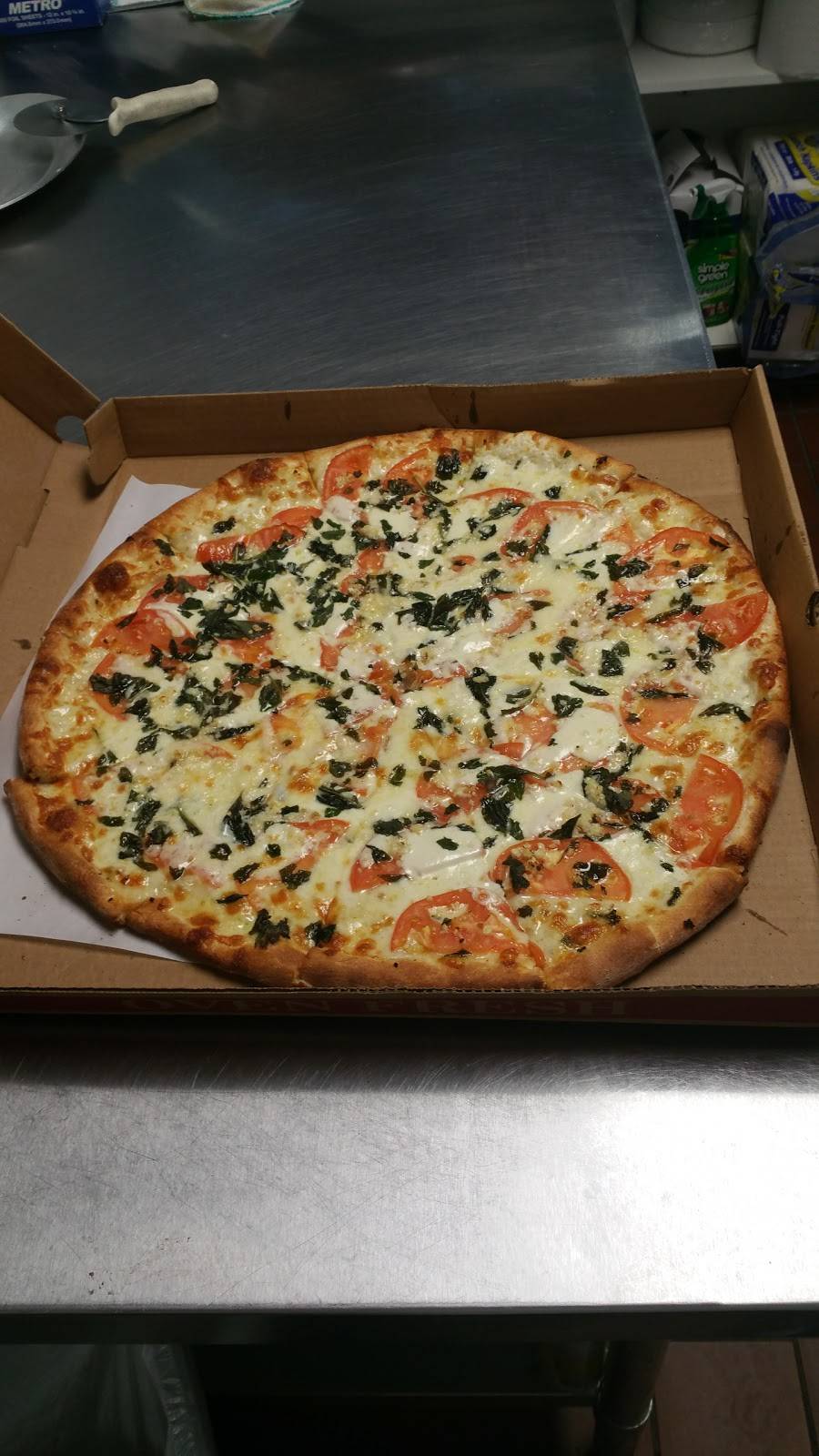 Downtown Pizza & Sandwich Shop | restaurant | 350 Howe Ave, Shelton, CT 06484, USA | 2039245525 OR +1 203-924-5525