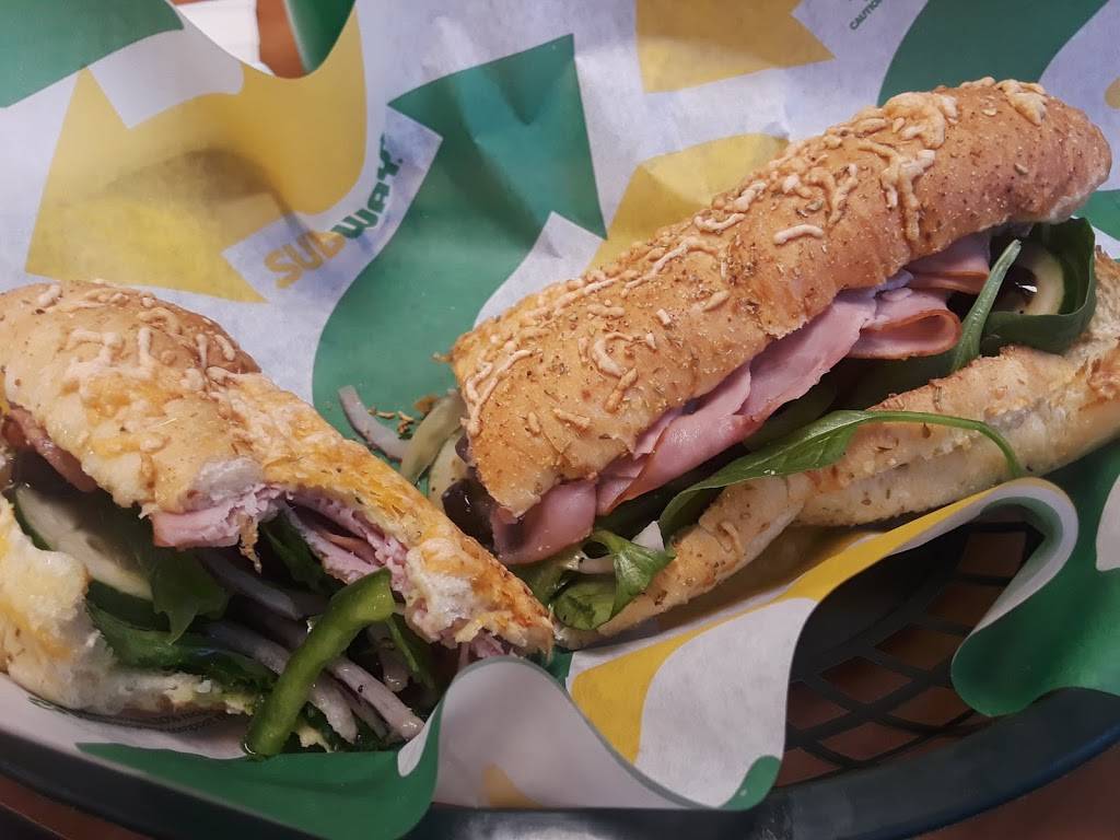 Subway | meal takeaway | 1443 N Robberson Ave Suite 101, Springfield, MO 65802, USA | 4178649999 OR +1 417-864-9999