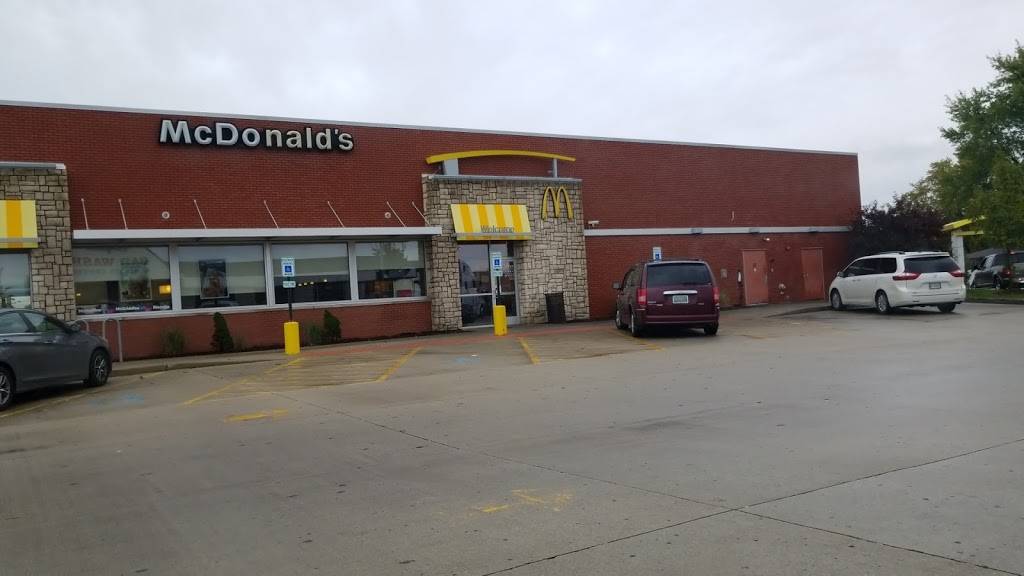 McDonalds | cafe | 1700 N Division St, Morris, IL 60450, USA | 8159425544 OR +1 815-942-5544