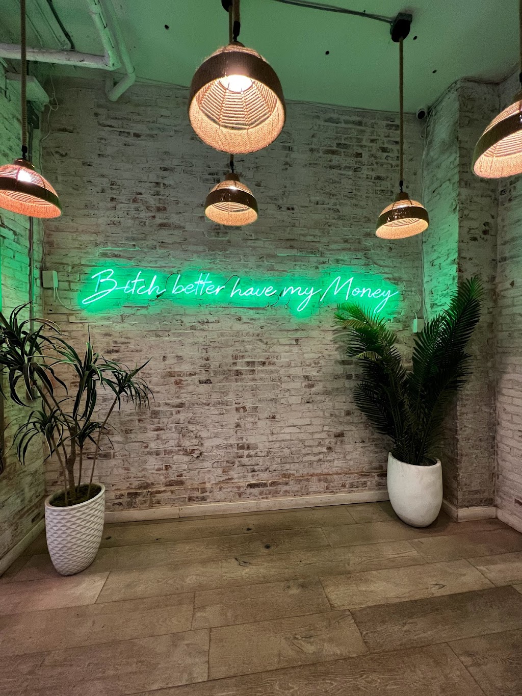 Bacon Bitch | restaurant | 1122 Central Ave, St. Petersburg, FL 33705, USA | 7273908050 OR +1 727-390-8050