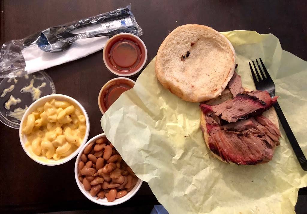 Bodacious Bar-B-Q | restaurant | 1206 E Division St, Arlington, TX 76011, USA | 8178604248 OR +1 817-860-4248