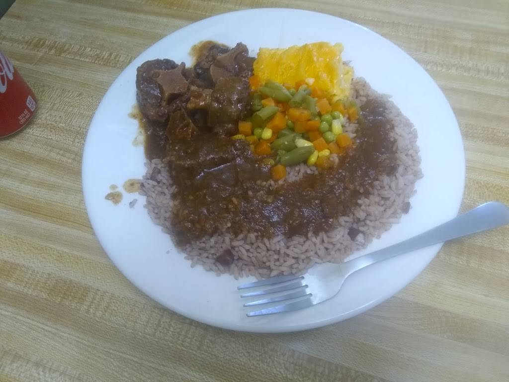 JAMAICAS FLAVOR | restaurant | 121 Pleasant St, Lynn, MA 01901, USA | 7814779517 OR +1 781-477-9517