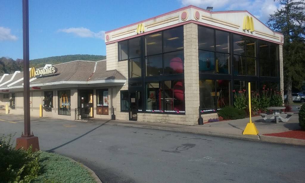 McDonalds | cafe | 86 W Main St, Hancock, NY 13783, USA | 6076372333 OR +1 607-637-2333