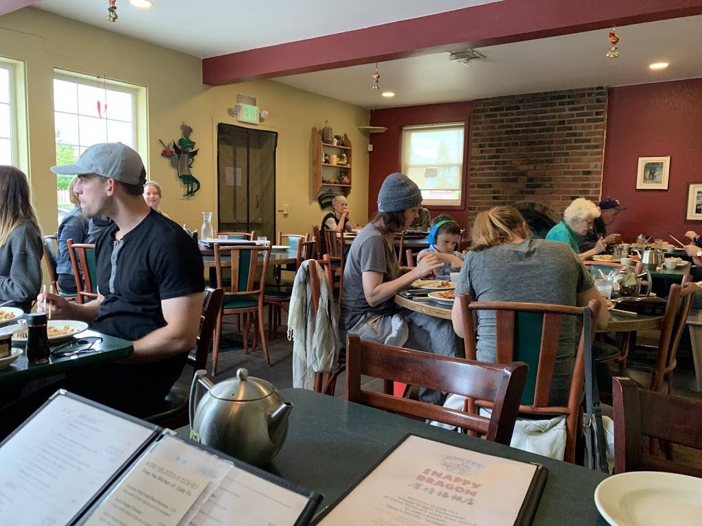 Snappy Dragon | restaurant | 8917 Roosevelt Way NE, Seattle, WA 98115, USA | 2065285575 OR +1 206-528-5575