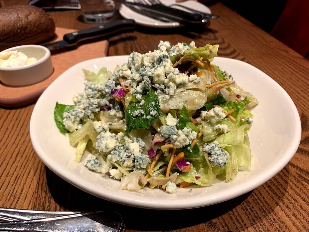 Outback Steakhouse | restaurant | 6210 Grand Ave, Gurnee, IL 60031, USA | 8475991300 OR +1 847-599-1300