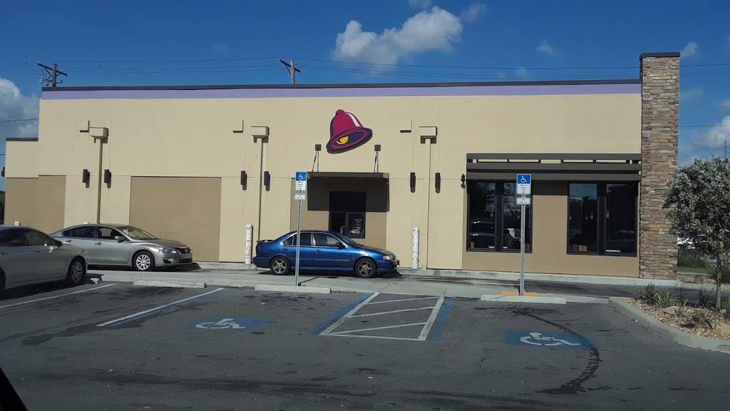 Taco Bell | meal takeaway | 2575 E Hillsborough Ave, Tampa, FL 33610, USA | 8132316858 OR +1 813-231-6858