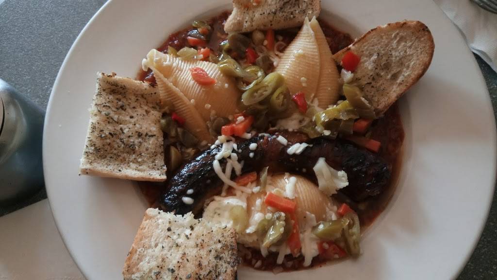 Pasquales International Cafe | restaurant | 305 Main Ave, De Pere, WI 54115, USA | 9203363330 OR +1 920-336-3330