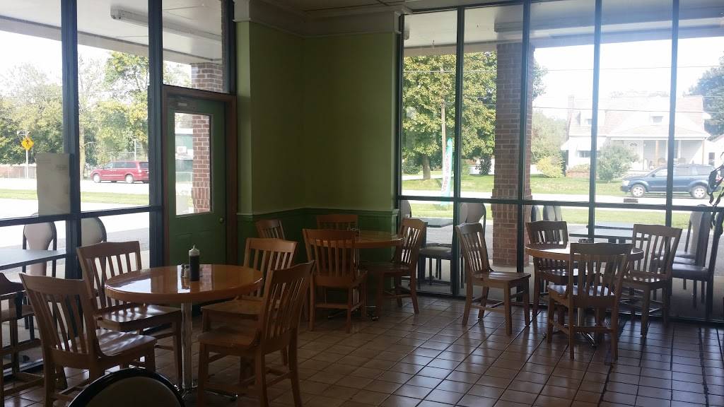 Pho Uy-Vu | restaurant | 300 S Fayette St, Shippensburg, PA 17257, USA | 7173007926 OR +1 717-300-7926