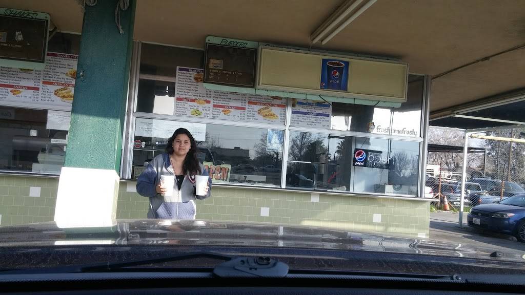 Carlas Drive In | restaurant | 2204 N Chester Ave, Bakersfield, CA 93308, USA | 6613998728 OR +1 661-399-8728