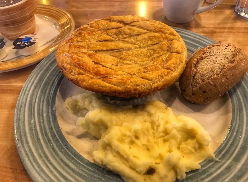 Swiss Chalet | restaurant | 540 Montreal Rd, Ottawa, ON K1K 0T9, Canada | 6137461777 OR +1 613-746-1777