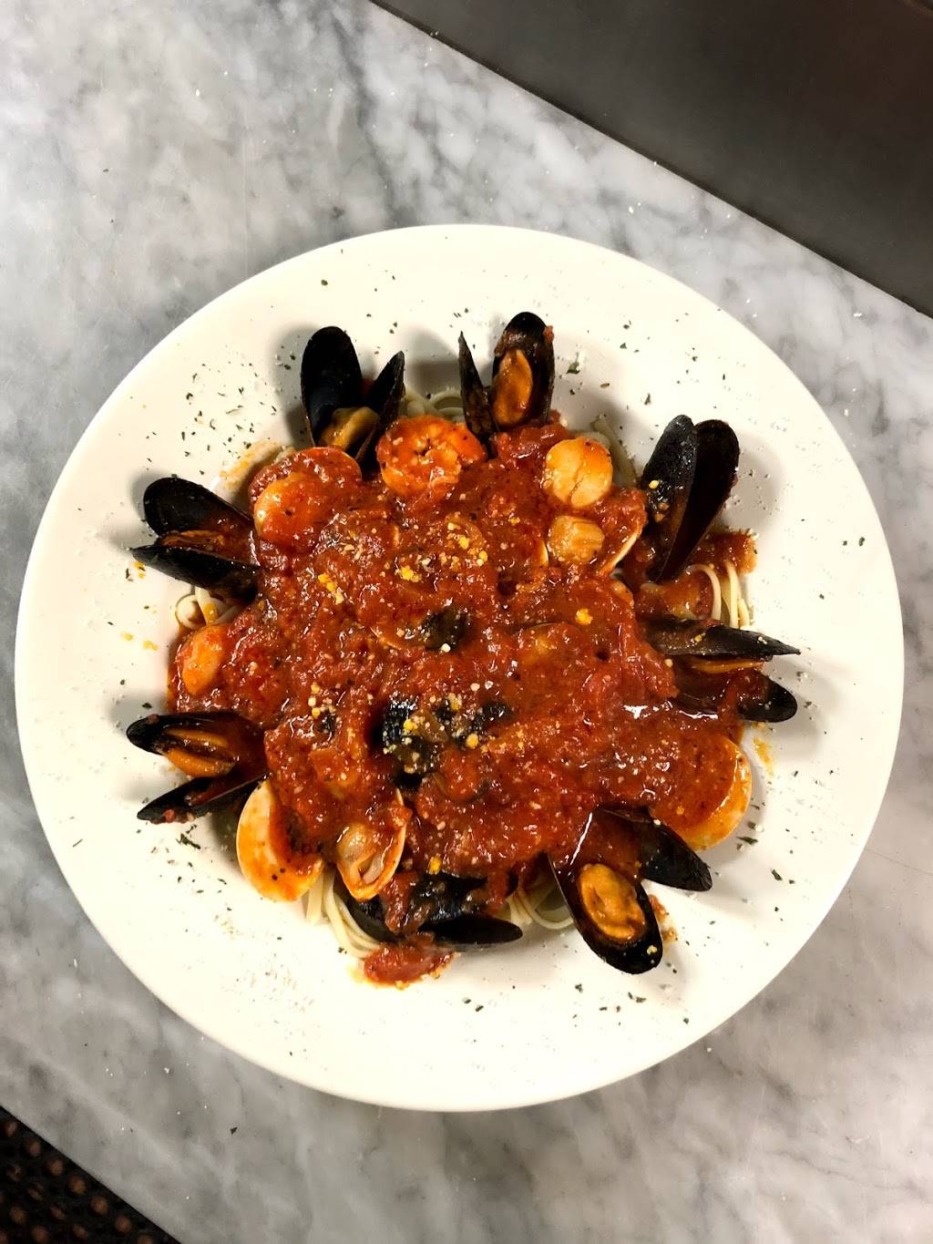 Priscos Lil Taste of Philly | restaurant | 2814 Street Rd, Bensalem, PA 19020, USA | 2156082445 OR +1 215-608-2445