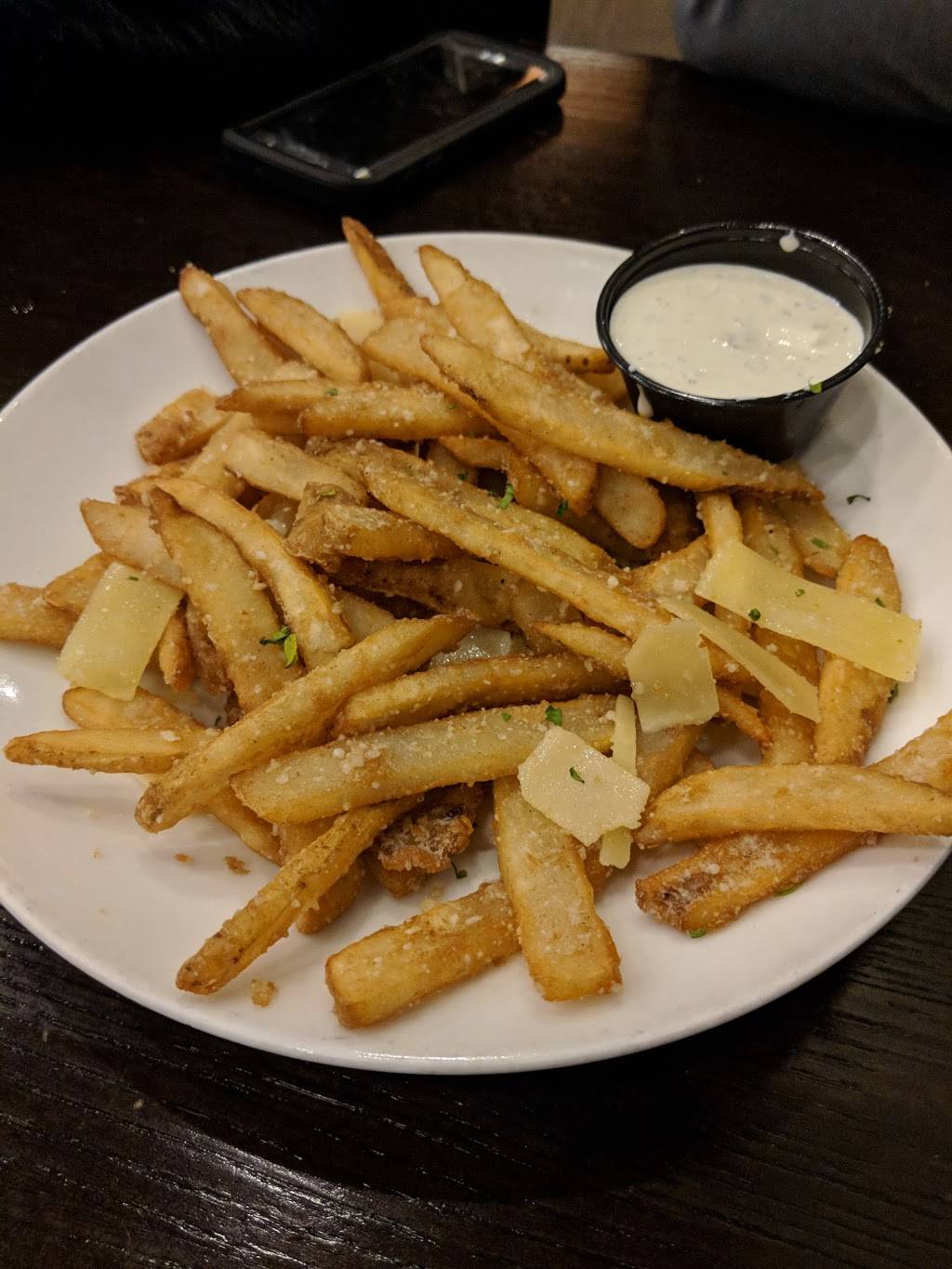 Georgios Chicago Pizzeria & Pub | restaurant | 100 W Higgins Rd, South Barrington, IL 60010, USA | 8478441988 OR +1 847-844-1988