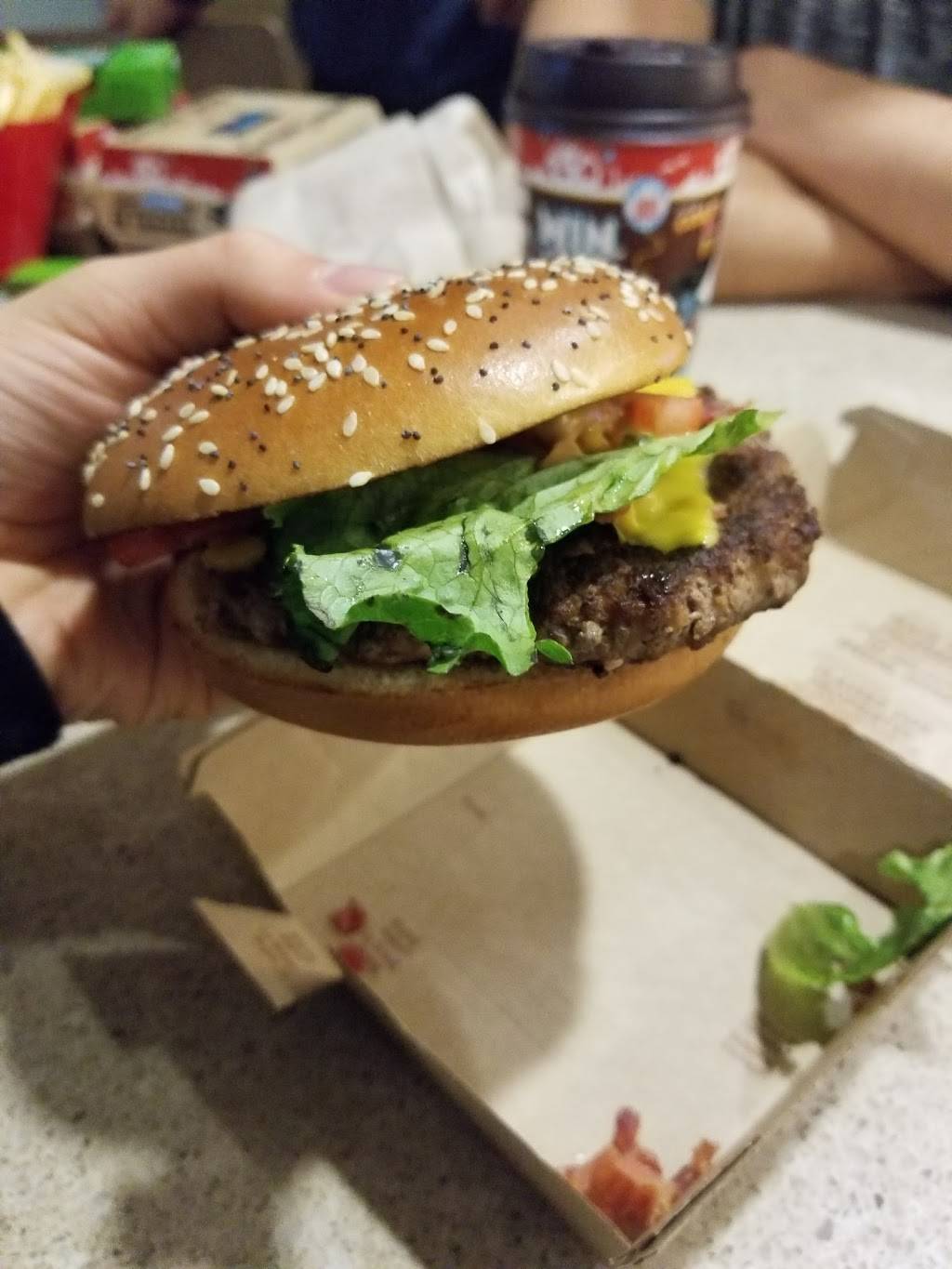 McDonalds | cafe | 1900 Chemin du Fer-à-Cheval, Sainte-Julie, QC J0L 2S0, Canada | 4509221019 OR +1 450-922-1019