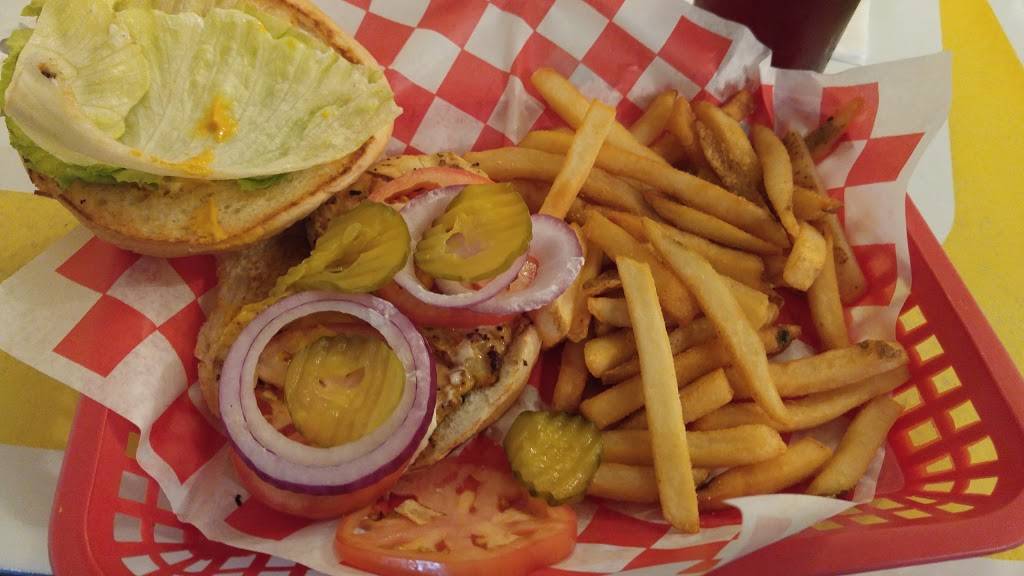 Live Oak Grill | restaurant | 10444 Hempstead Rd, Houston, TX 77092, USA | 7136869625 OR +1 713-686-9625