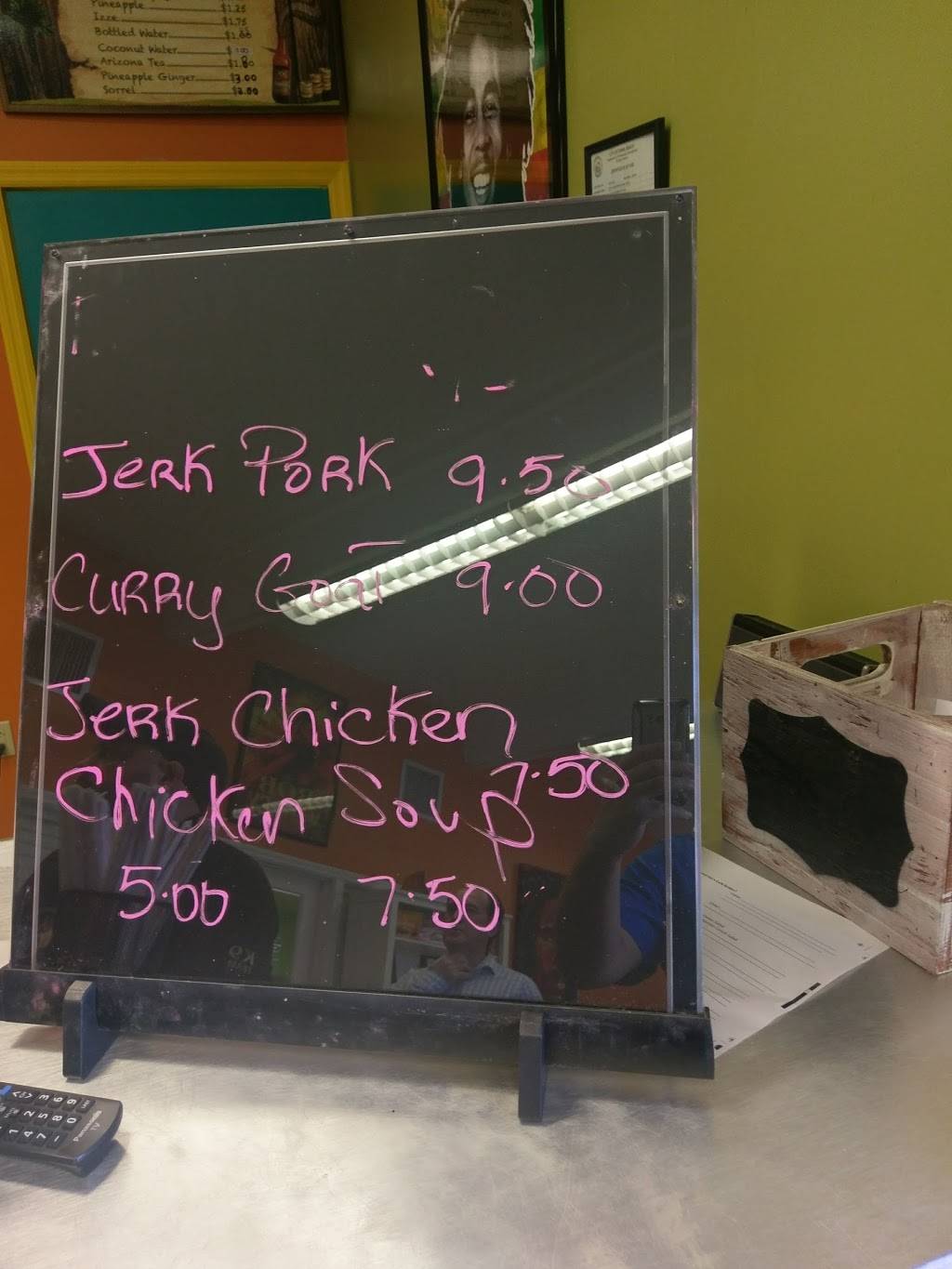 Hot-Pie Inc. | restaurant | 4201 Ravenswood Rd, Fort Lauderdale, FL 33312, USA | 9549669141 OR +1 954-966-9141