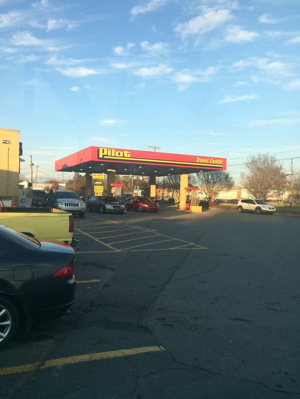 Pilot Travel Center | restaurant | 3807 Statesville Ave, Charlotte, NC 28206, USA | 7043581006 OR +1 704-358-1006