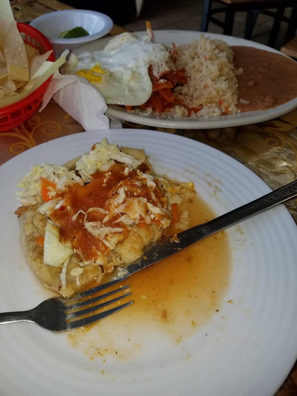 Pupuseria Gladys Restaurant | restaurant | 741 W Holt Blvd, Ontario, CA 91762, USA | 9093910444 OR +1 909-391-0444