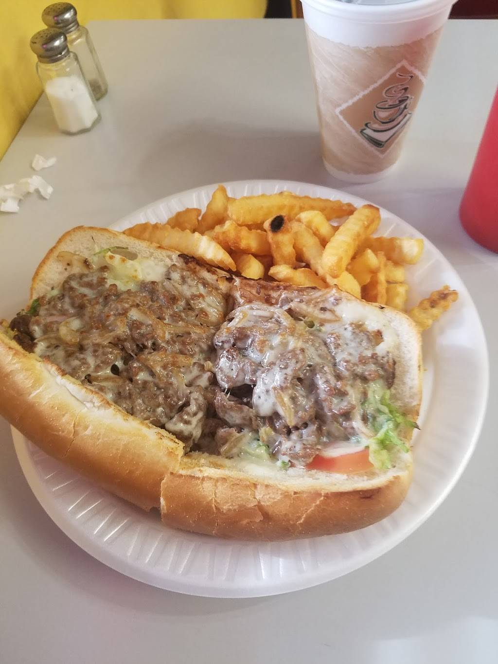 Chefs Cafe | restaurant | 3957 Pender Dr # 105, Fairfax, VA 22030, USA | 7036912468 OR +1 703-691-2468