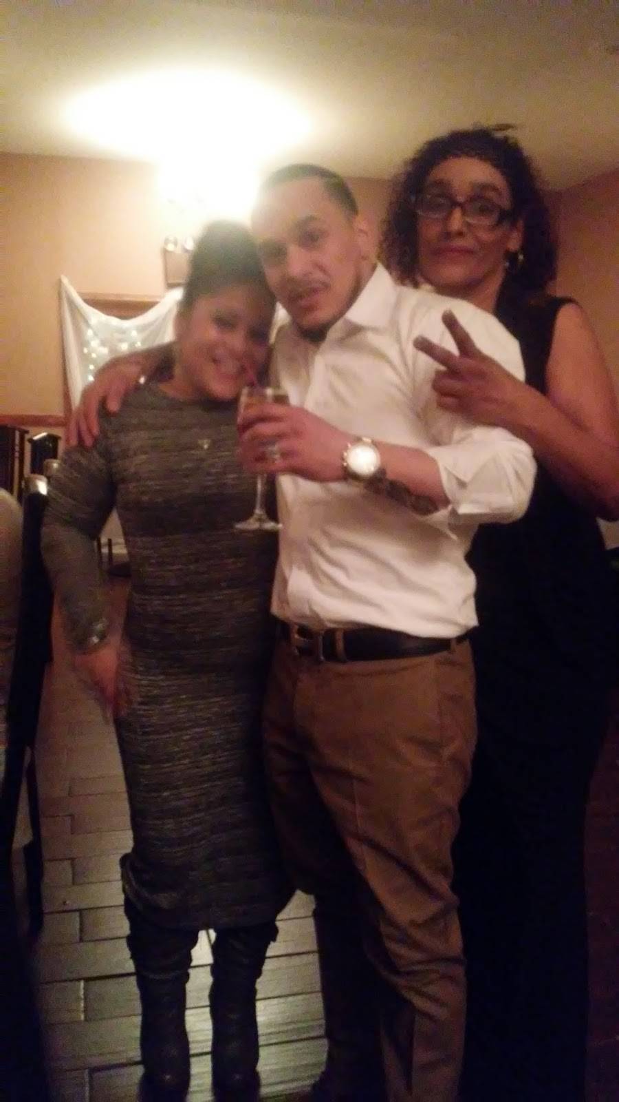 Ninas | restaurant | 635 Meeker Ave, Brooklyn, NY 11222, USA | 7183898854 OR +1 718-389-8854