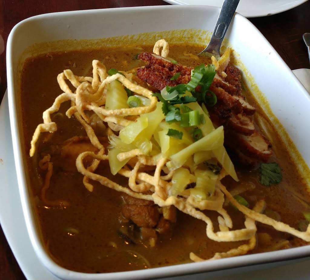 Manow Thai Kitchen | restaurant | 1138 Beacon St, Newton, MA 02461, USA | 6172442858 OR +1 617-244-2858