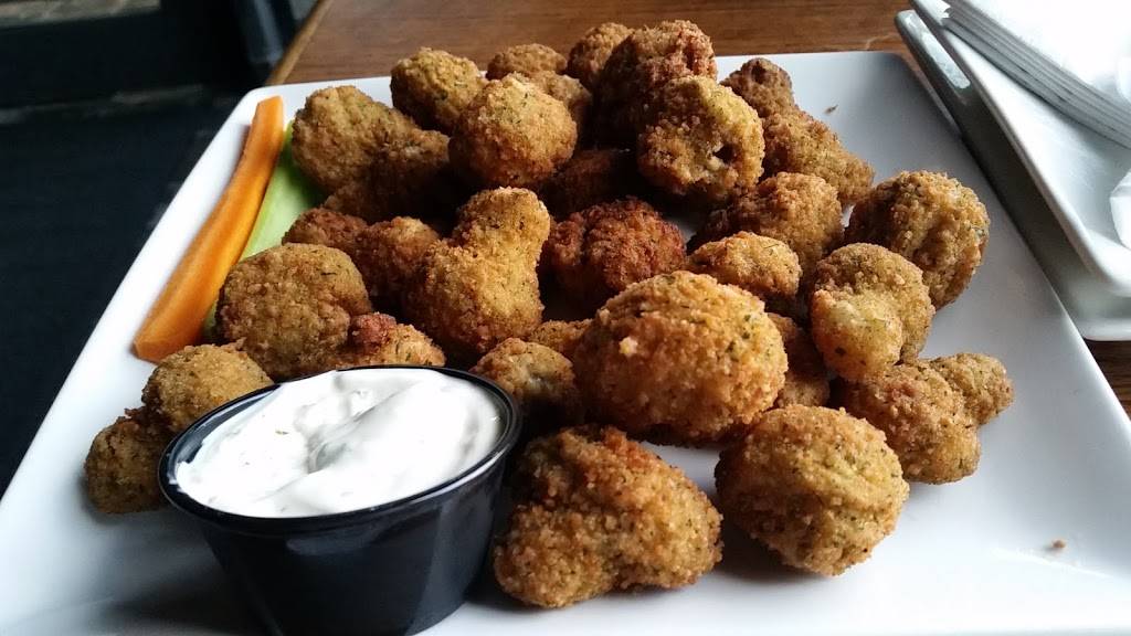 Rileys Pub | restaurant | 251 George St N, Peterborough, ON K9J 3G9, Canada | 7057500375 OR +1 705-750-0375