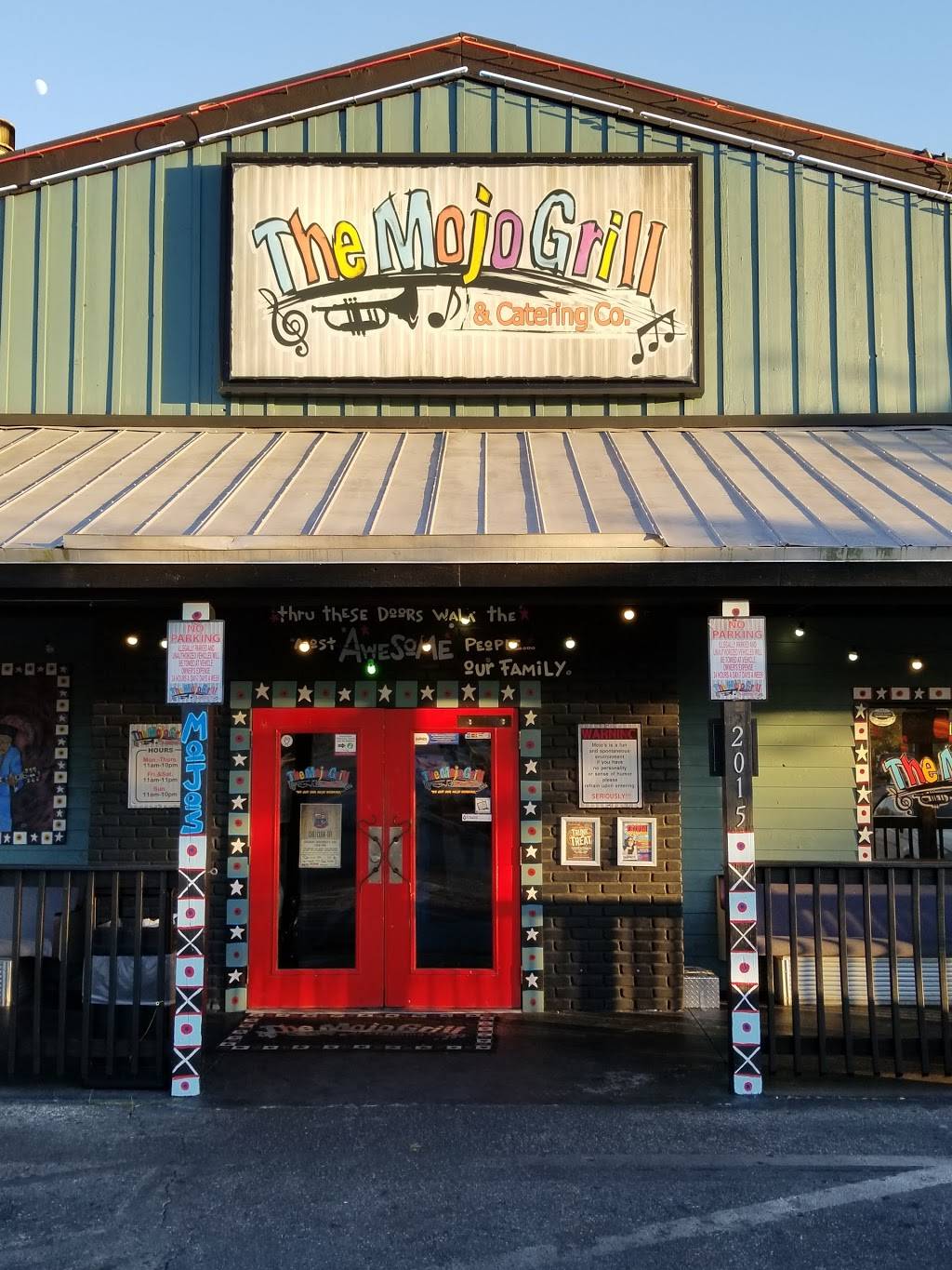 Mojos-Food. Music. Soul. (Ocala Location) | meal delivery | 2015 SW 17th St, Ocala, FL 34471, USA | 3523696656 OR +1 352-369-6656