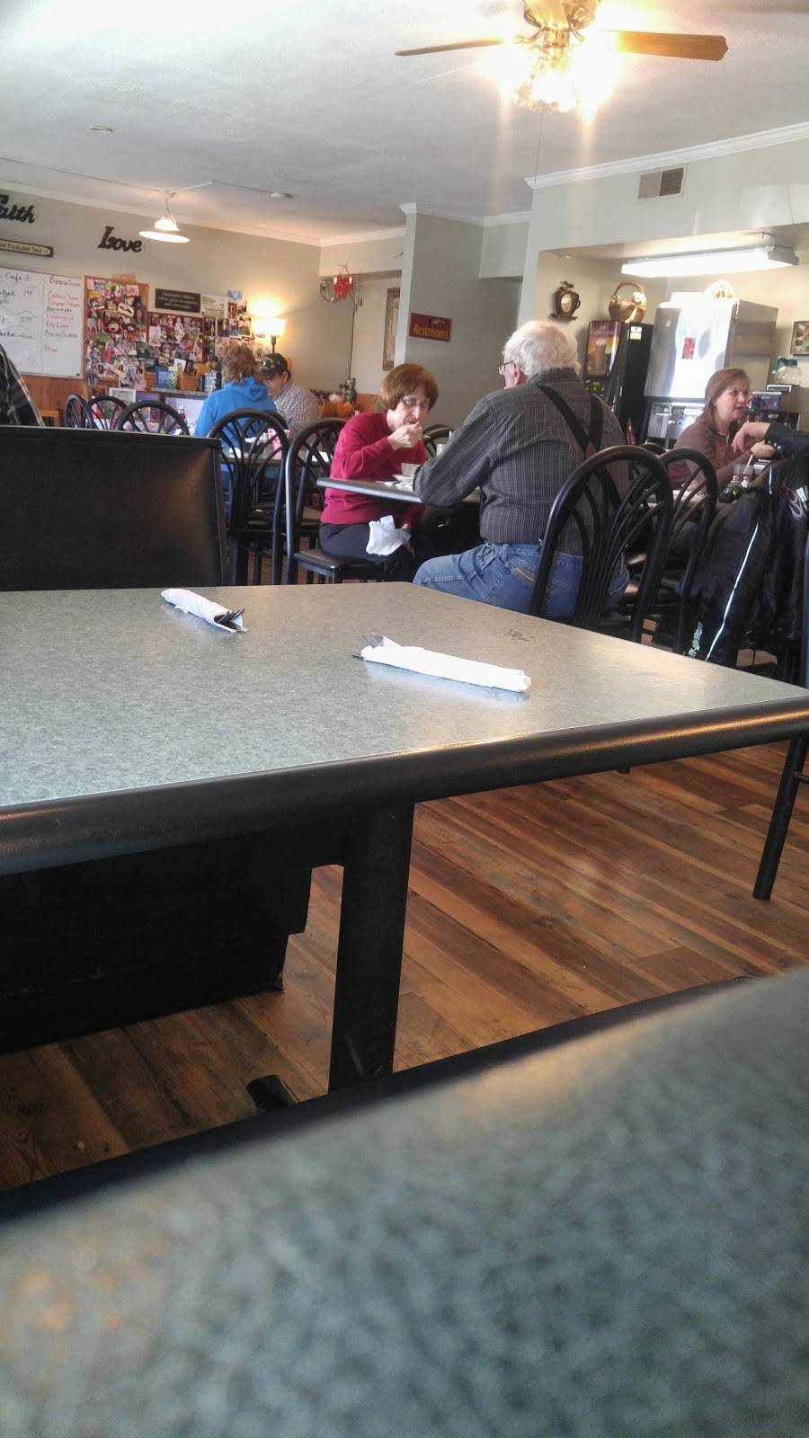 Whistle Stop Cafe | restaurant | 2080 Main St, Diamond, IL 60416, USA | 8156342360 OR +1 815-634-2360