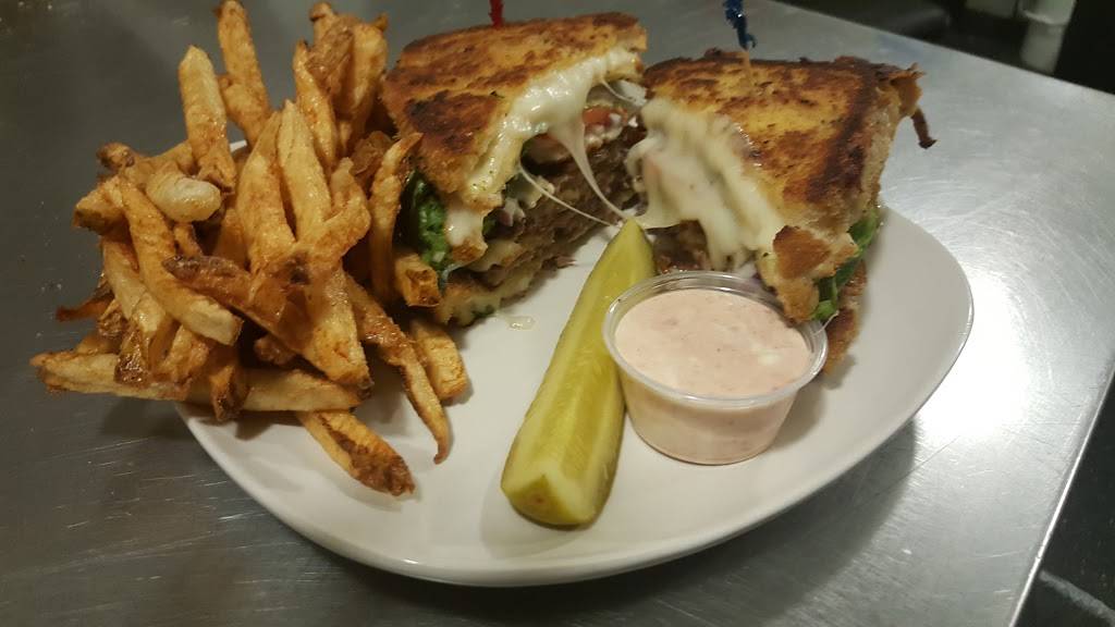 Ole Hampton House Tavern | restaurant | 110 Campbell Ln, Hampton, NY 12837, USA | 5182829240 OR +1 518-282-9240