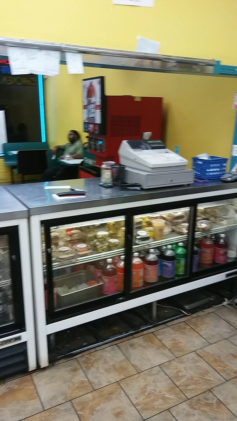 Sharks Fish & Chicken | restaurant | 16 E Sauk Trail, Sauk Village, IL 60411, USA | 7087575400 OR +1 708-757-5400