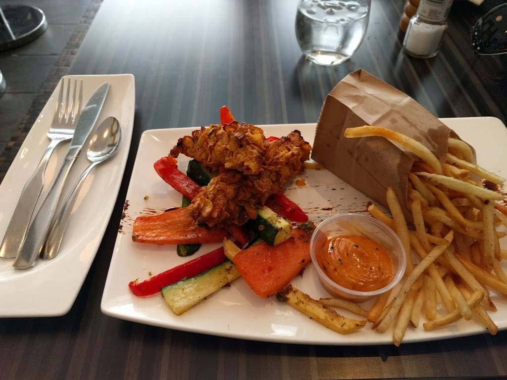 Aqua Trois-Rivières | restaurant | 334 Rue des Forges, Trois-Rivières, QC G9A 4S8, Canada | 8193711515 OR +1 819-371-1515