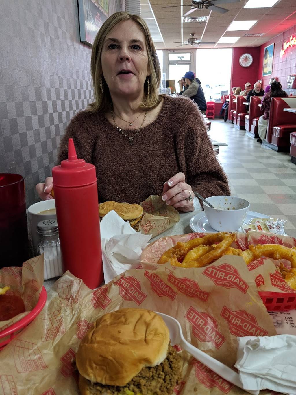 Maid-Rite | restaurant | 1675 John F Kennedy Rd, Dubuque, IA 52002, USA | 5635569562 OR +1 563-556-9562