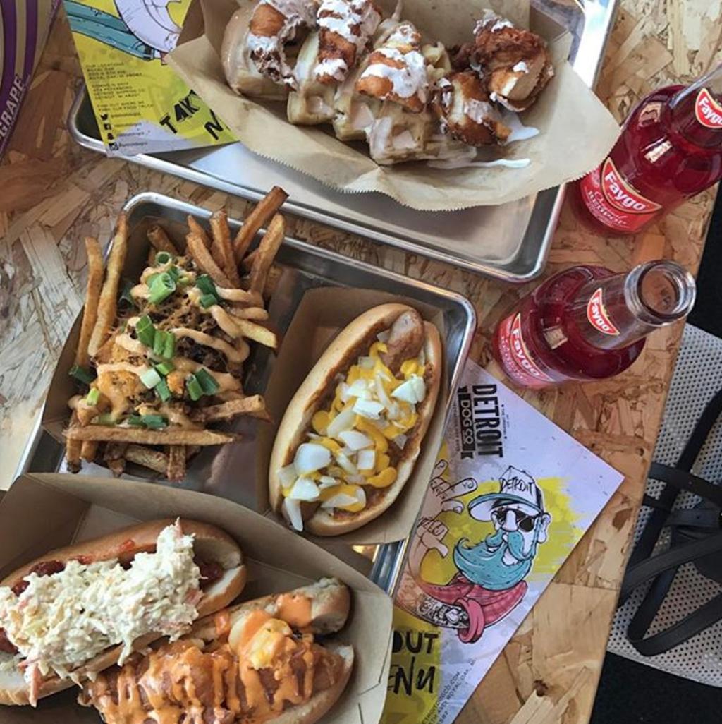 Detroit Dog Co. | restaurant | 200 W 5th St, Royal Oak, MI 48067, USA | 2482916587 OR +1 248-291-6587