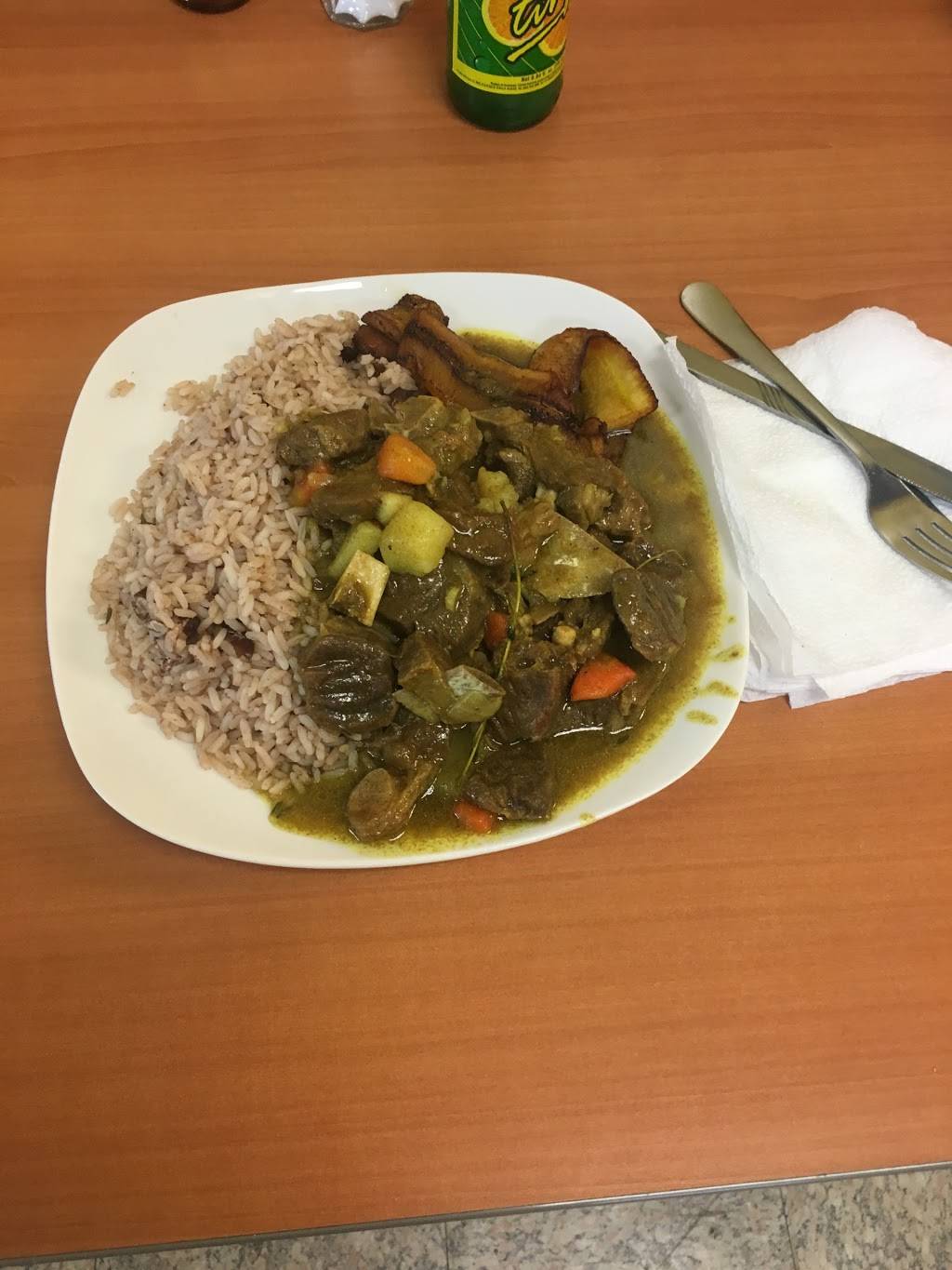 The Lighthouse | restaurant | 1975 N Olden Ave, Ewing Township, NJ 08618, USA | 6098825876 OR +1 609-882-5876