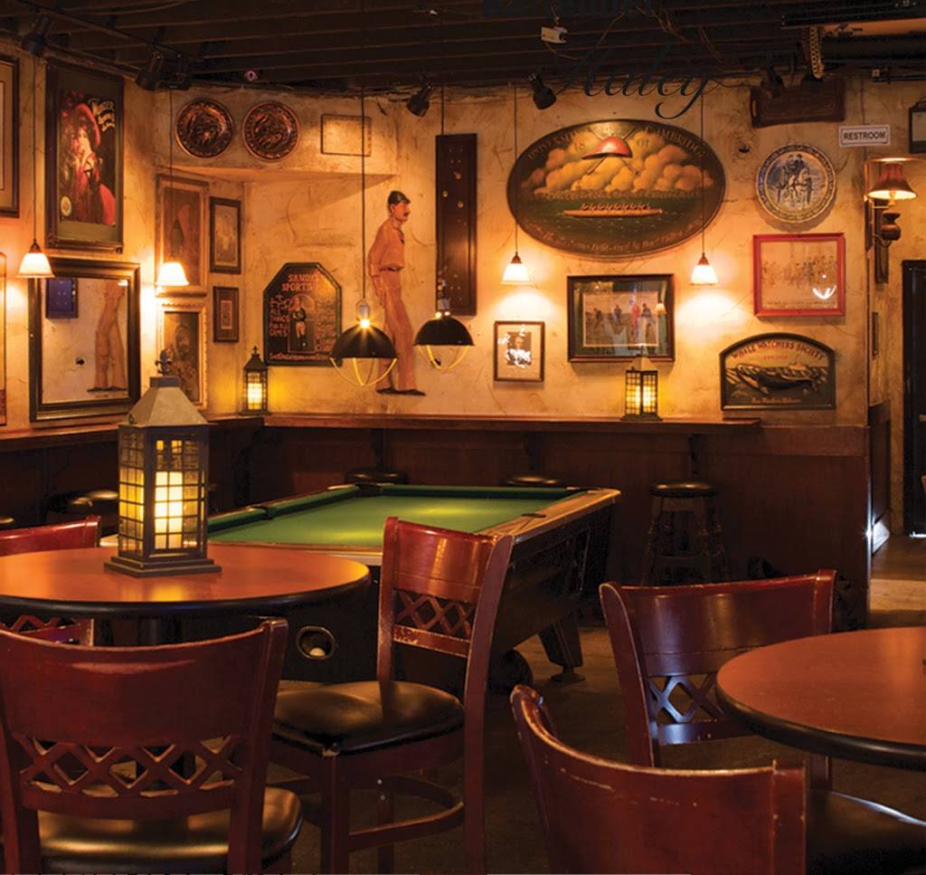 The Green Girl Saloon | restaurant | 14341 Beach Blvd, Westminster, CA 92683, USA | 7148978612 OR +1 714-897-8612