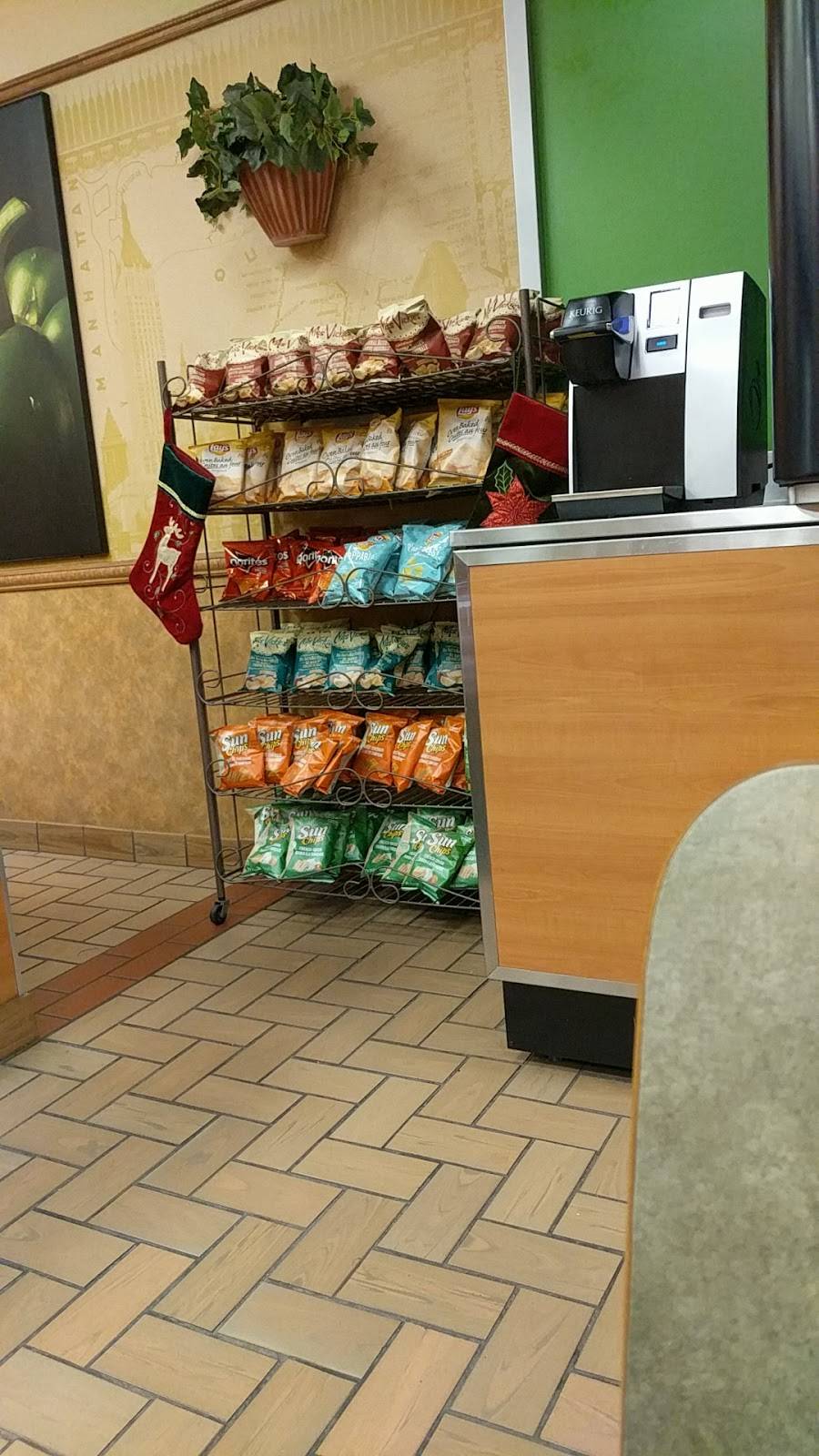 Subway | restaurant | 910 Queenston Rd #7, Stoney Creek, ON L8G 1B5, Canada | 9056645416 OR +1 905-664-5416