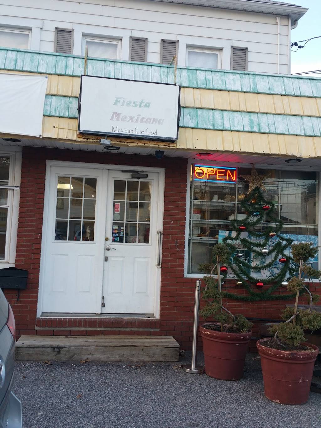 Fiesta Mexicana | restaurant | 8304 Philadelphia Rd, Rosedale, MD 21237, USA | 4106860134 OR +1 410-686-0134