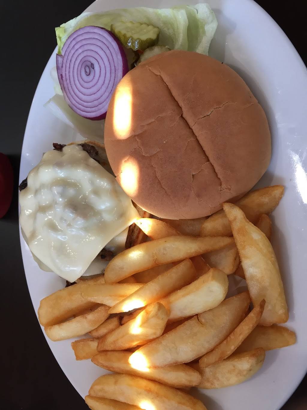 Cuatlatls Family kitchen | restaurant | 1516 Camanche Ave, Clinton, IA 52732, USA | 5632420439 OR +1 563-242-0439