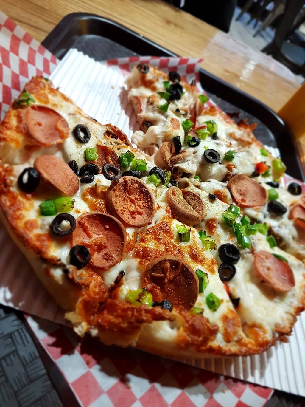 Pizza Shab | restaurant | 10133 Yonge St, Richmond Hill, ON L4C 1T5, Canada | 9052376443 OR +1 905-237-6443