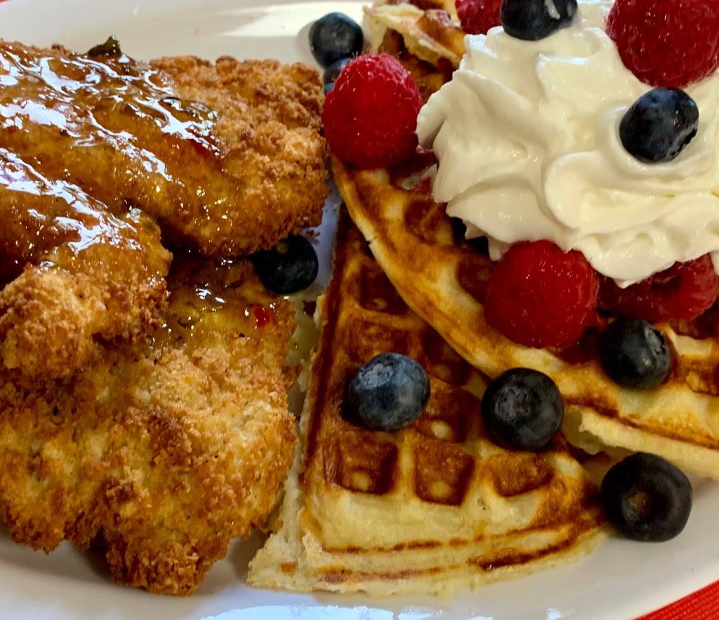 The Commissary/ Moondoggys Legit Gelato | restaurant | 229 4800 S, Salt Lake City, UT 84107, USA | 8012318002 OR +1 801-231-8002