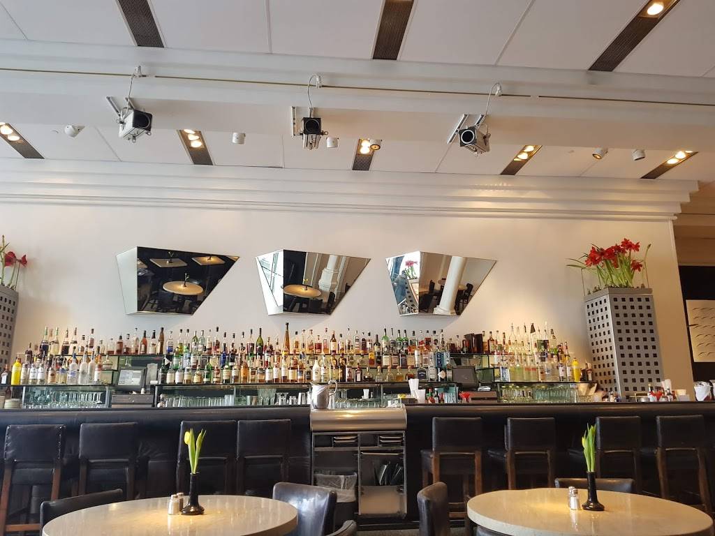 Elsas On the Park | restaurant | 833 N Jefferson St, Milwaukee, WI 53202, USA | 4147650615 OR +1 414-765-0615