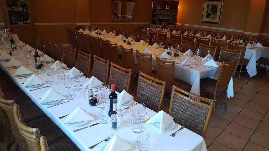 Mollies | restaurant | 1218 State St, Santa Barbara, CA 93101, USA | 8057068874 OR +1 805-706-8874