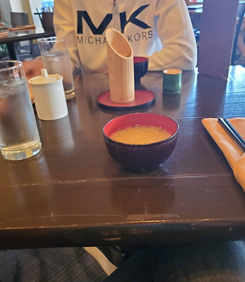 FLO Japanese Restaurant & Sake Bar | restaurant | 1150 106th Ave NE, Bellevue, WA 98004, USA | 4254534005 OR +1 425-453-4005