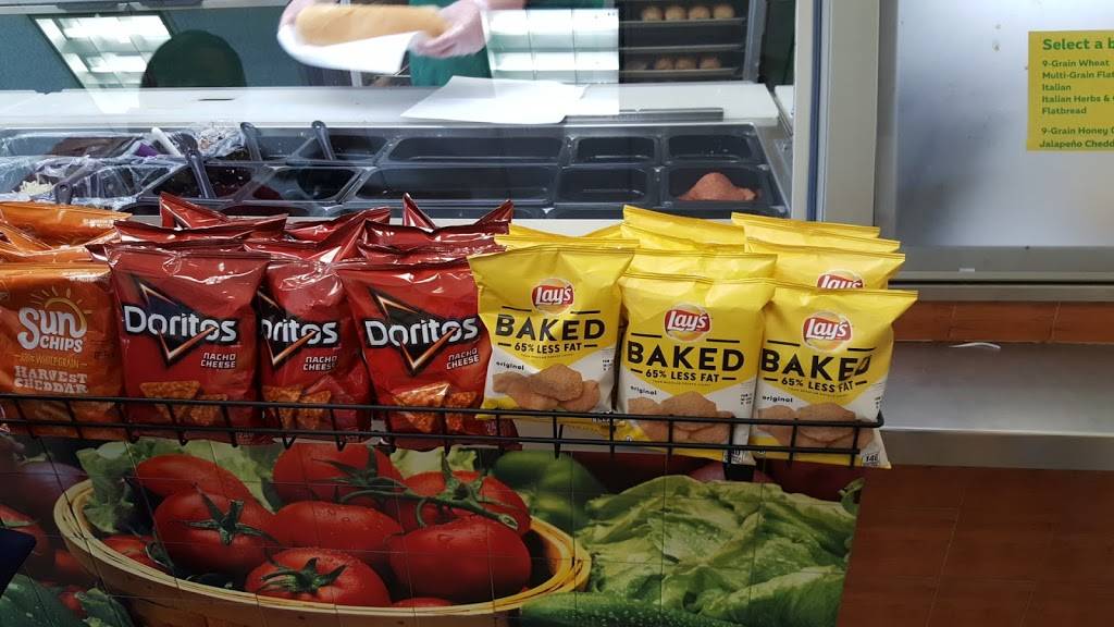 Subway Restaurants | restaurant | 1941 Pacific Coast Hwy, Lomita, CA 90717, USA | 3103254328 OR +1 310-325-4328