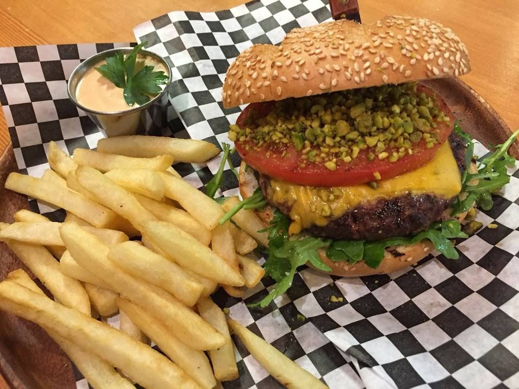 Uptown Burger | restaurant | 724 Main St, Pleasanton, CA 94566, USA | 9256009136 OR +1 925-600-9136